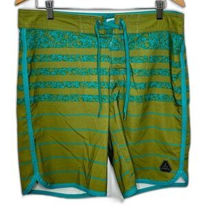 Prana swim trunks Men's size 33 swimsuit board shorts green blue NWOT vacation